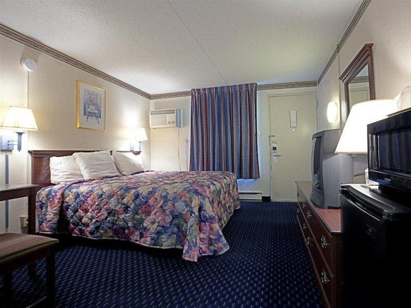 Americas Best Value Inn Pottstown Exterior photo