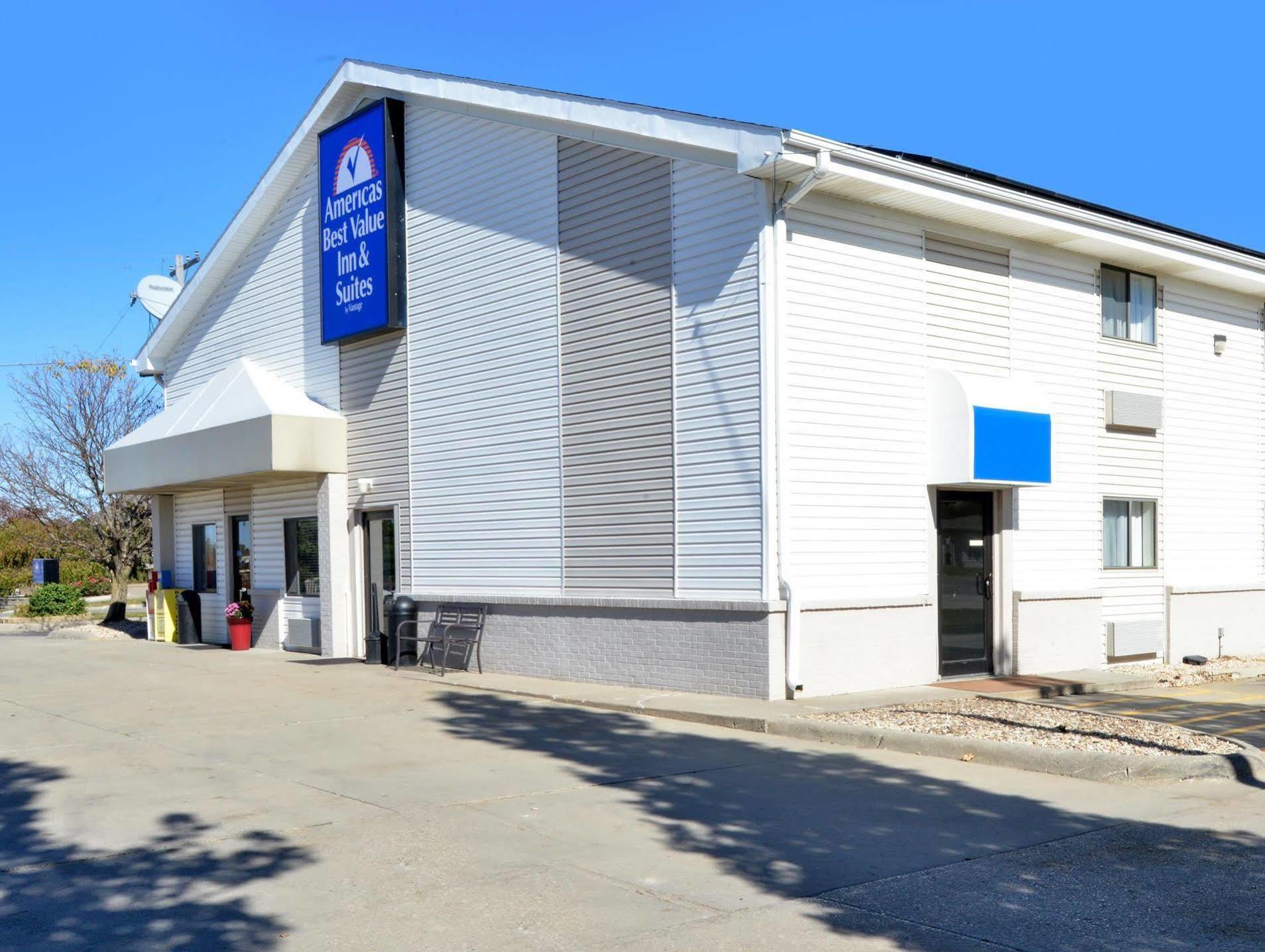 Americas Best Value Inn Pottstown Exterior photo