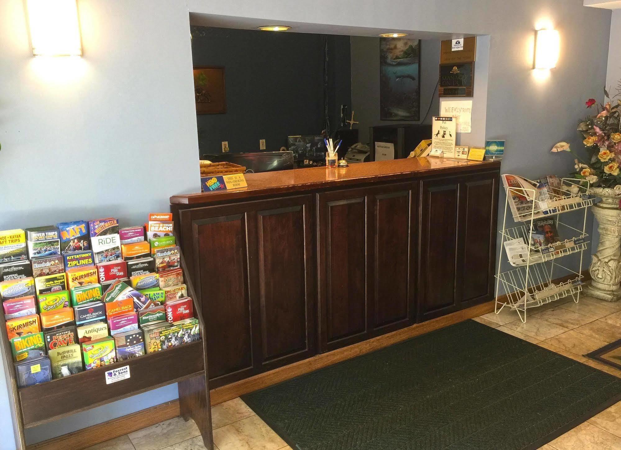 Americas Best Value Inn Pottstown Exterior photo