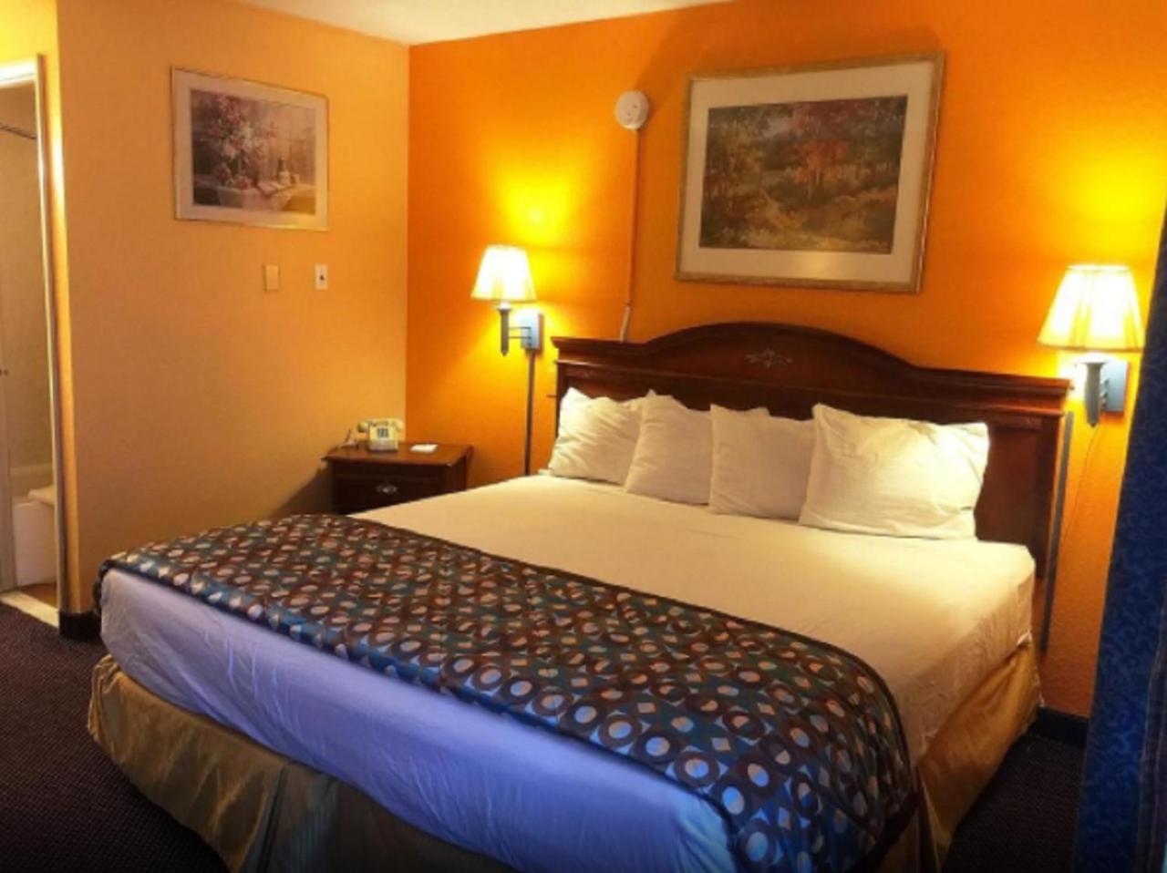 Americas Best Value Inn Pottstown Exterior photo